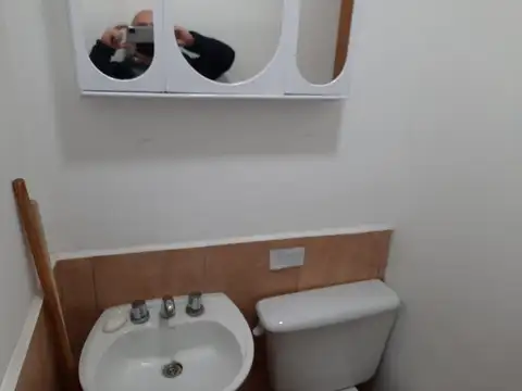 MUY LINDA OFICINA EN PILAR POINT