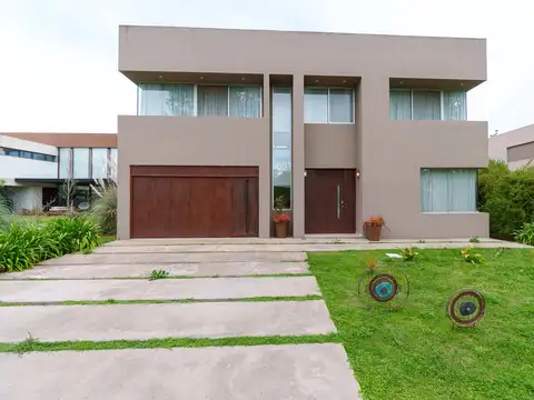Casa en Alquiler en Grand Bell, USD 3.000