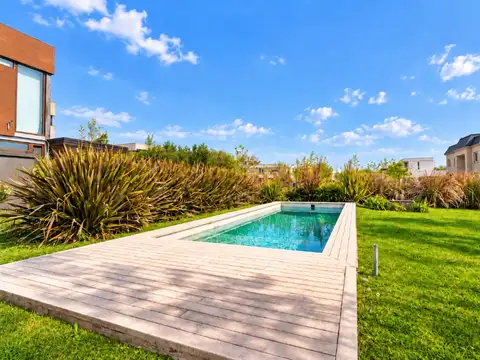 CASA EN ALQUILER GRAND BELL 4 DORMITORIOS