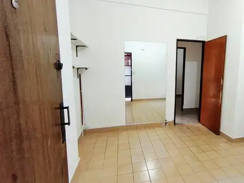 Venta Depto 2 Ambientes patio Inversión Balvanera