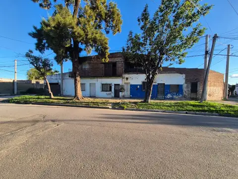 Casa a  refaccionar en venta en Santa Fe