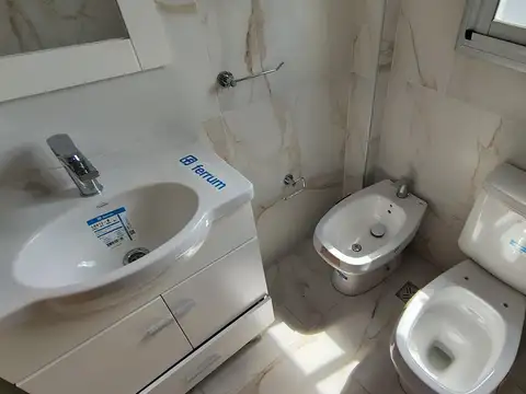Depto Tipo Casa 3 ambientes con 2 baños