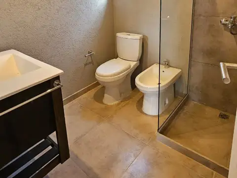 Departamento en Alquiler en Parque Alvear, $ 750.000