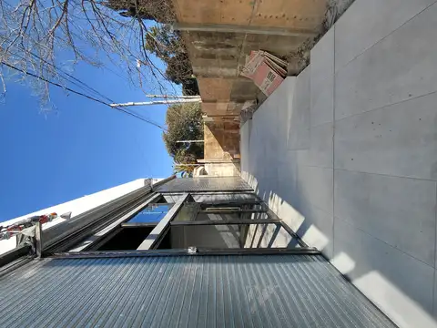 Local 150 m2 divisible Avenida Valparaiso zona sur