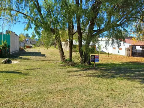 TERRENO EN VENTA CAYASTA ,SOBRE RUTA 1 IDEAL PARA LOCALES COMERCIAL