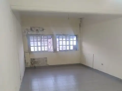Hipólito Yrigoyen 1500
