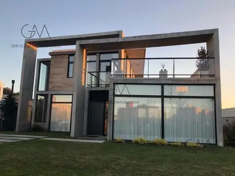 Jorge Newbery 4550, Mar Del Plata, Buenos Aires, Argentina.
