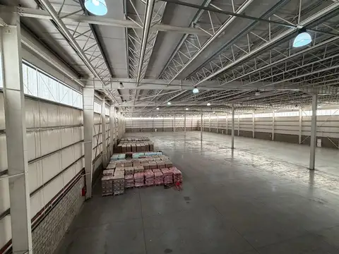Galpon en Venta 105  mts Fondo