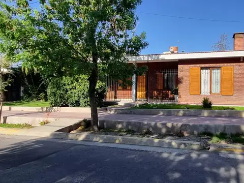 Venta Casa Ba. Santa Ana. Guaymallén. Excelente Ubicación.