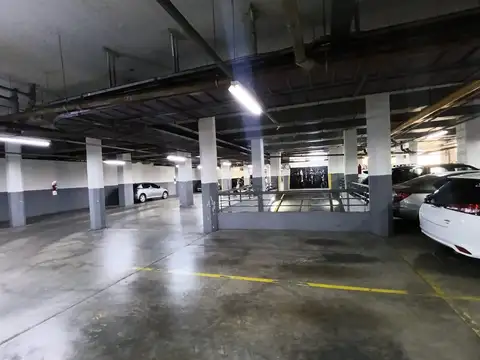 Venta de Cochera doble en edificio La Algodonera Colegiales