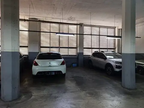 Venta de Cochera doble en edificio La Algodonera Colegiales