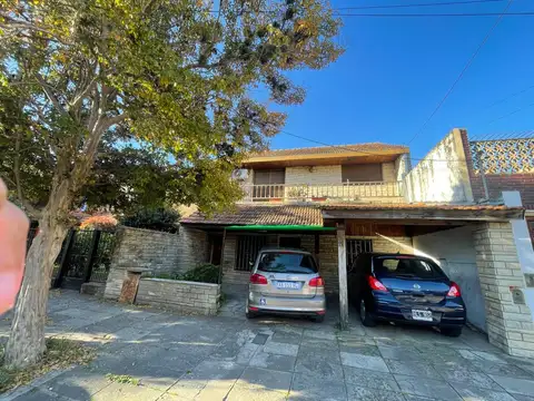 Casa 5 ambientes en Martínez