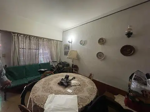Casa 5 ambientes con 2 baños