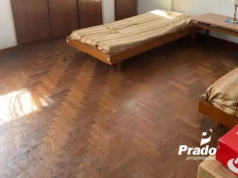 Casa en Venta con 5 cocheras