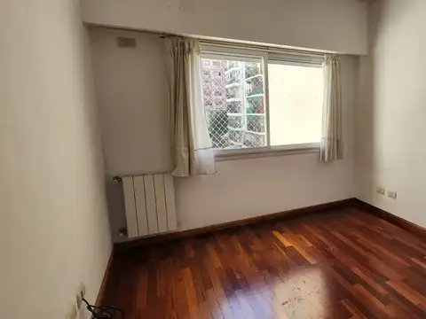 Belgrano (Blanco Encalada 2877 3° frente) - Alquiler Excelente Semipiso 2 amb c/ baño y toilette