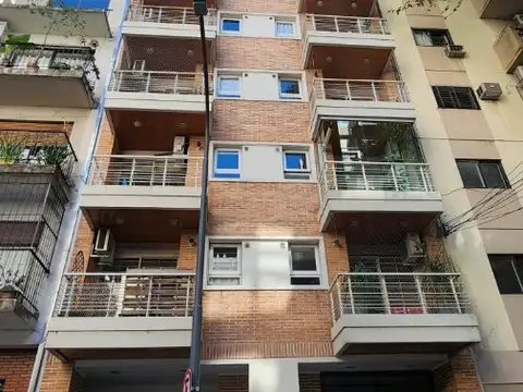 Belgrano (Blanco Encalada 2877 3° frente) - Alquiler Excelente Semipiso 2 amb c/ baño y toilette