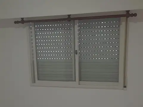 Departamento en  Alquiler  1 dormitorio balcón al frente Piso 2