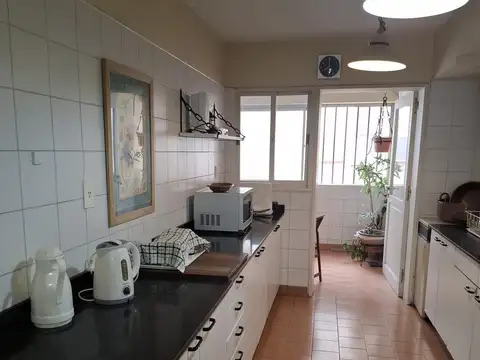 Departamento 7 ambientes con 2 baños