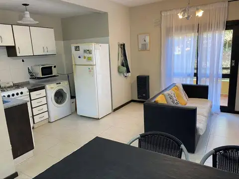 Depto Tipo Casa 3 ambientes con 2 baños