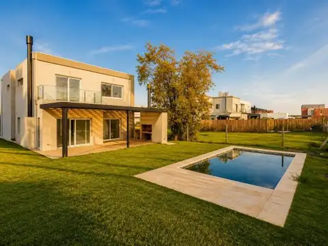Casa en Venta en Santa Ana, USD 420.000