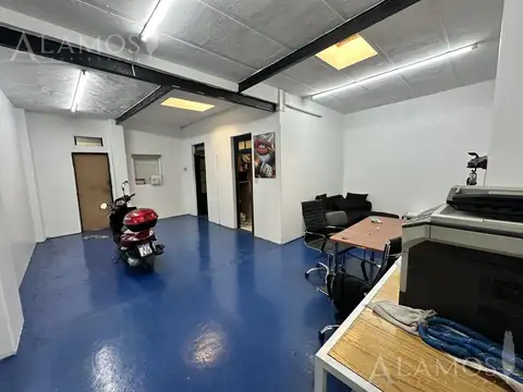 VENTA GALPON SALA DE ENSAYO LOTE EN RAMOS MEJIA SUR - INVERSOR