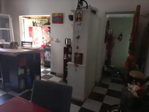 ph tipo casa de 3 amb y medio al frente con patio sin expen