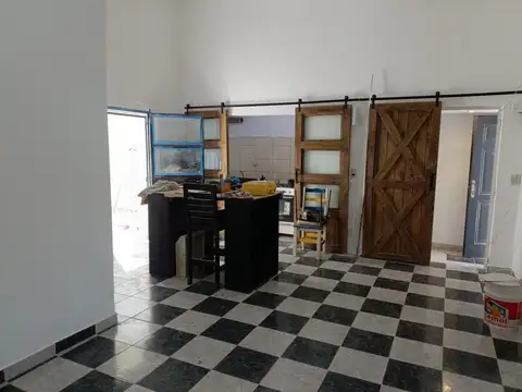 ph tipo casa de 3 amb y medio al frente con patio sin expens