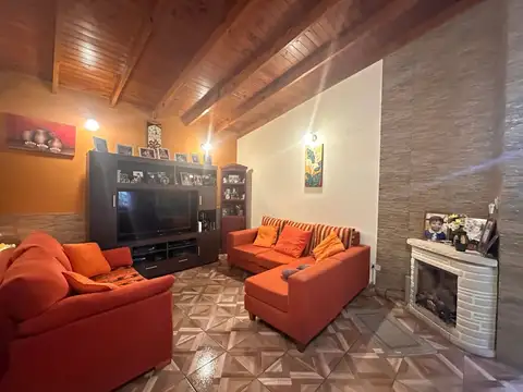 Depto Tipo Casa en Venta 26 años