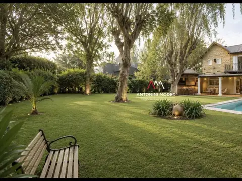 CASA EN VENTA EN SANTA MARIA DE TIG