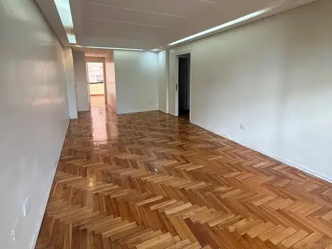 Cnel J Moldes 2200, Piso 4