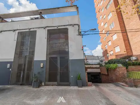 VENTA APTO TRIPLEX UN DORM 2 BAÑOS PARR. POCITOS