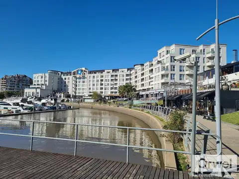 Av. del Mirador  al 500