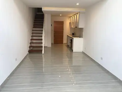 Depto Tipo Casa en Alquiler en Vicente Lopez, $ 980.000