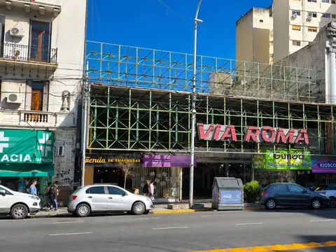 Local Galería Vía Roma Avellaneda ubic al ingreso!