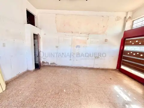 Local en Alquiler en Pompeya, $ 400.000