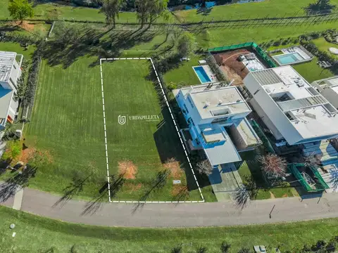 Exclusivo Lote en Venta en Ayres de Pilar