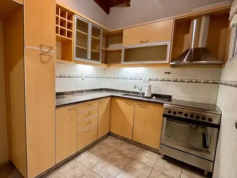 Depto Tipo Casa en Venta en Ramos Mejía, USD 107.000