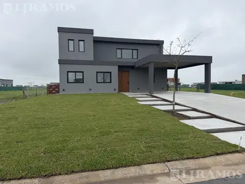 Casa en venta en el Barrio Amarras, Puertos / Escobar