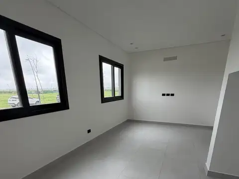 Casa en Venta en Puertos - Barrio Amarras, USD 480.000