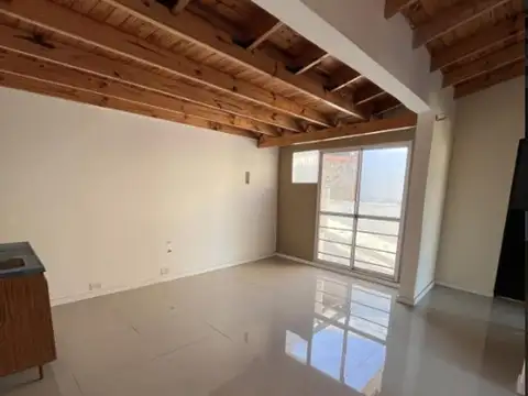 Depto Tipo Casa en Venta 42 años