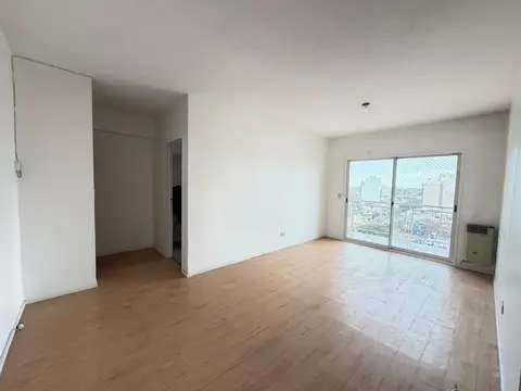 Alquiler depto 2 amb en Villa Luro, con balcón.