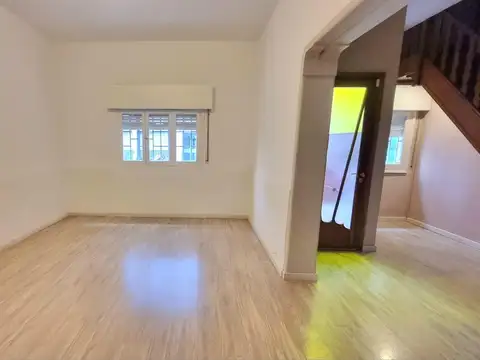 Alquiler Casa para uso comercial Moreno 43. Zona Rio centro pichincha