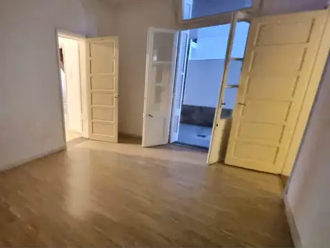 Casa 5 ambientes con 1 baño