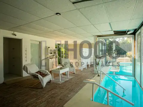 Hotel en barrio de quintas
