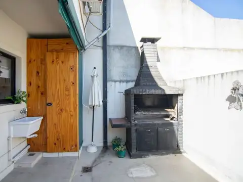Depto Tipo Casa en Venta de 5 ambientes