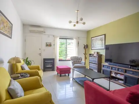 Venta Ph triplex de 4 amb. + play , patio y coch.
