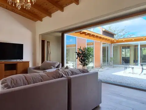 Casa en Venta de 5 dormitorios