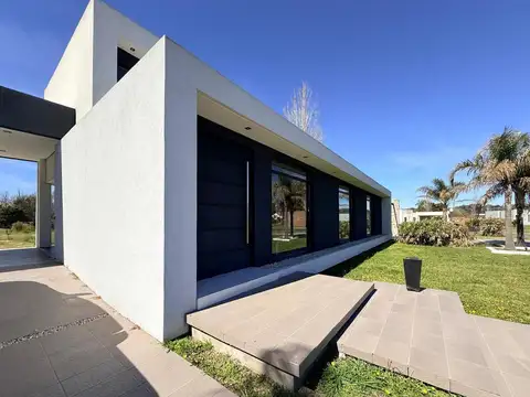 Casa en Countries/B.Cerrado (G. Rodriguez)