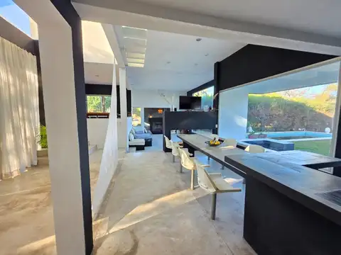 Casa en Alquiler en San Isidro Labrador, USD 3.000