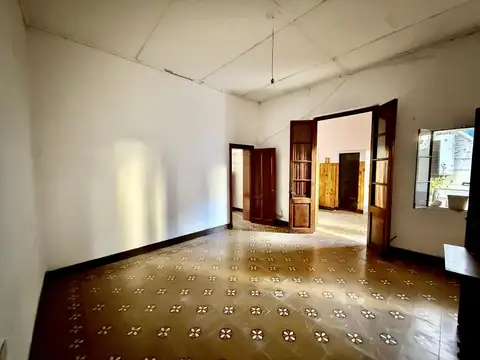 Casa en Venta en Alberdi, USD 100.000